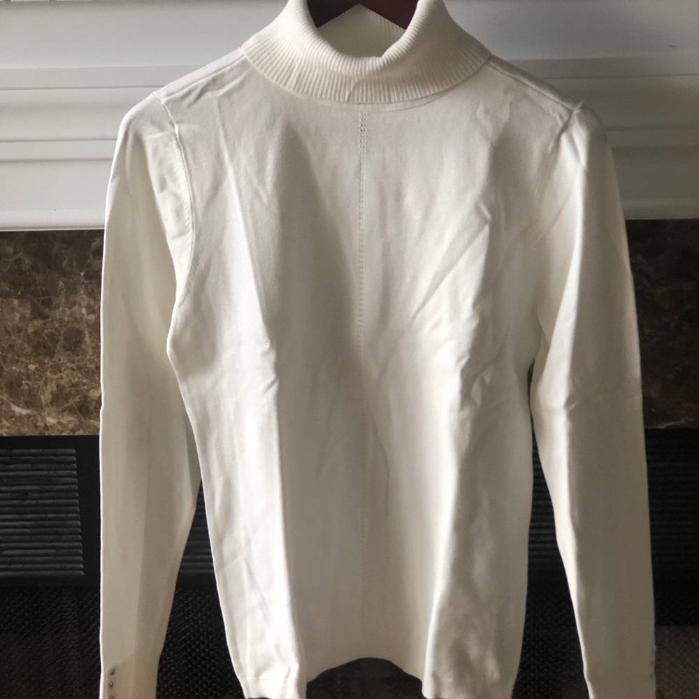 White House Black Market Turtleneck